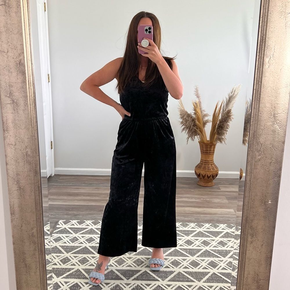 American Eagle black velvet halter‎ wide leg jumpsuit